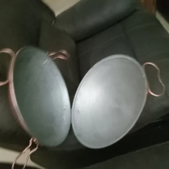 Hammered Copper Serving Bowl with Handle - Picture 3 of 5